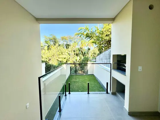 Sobrado Geminado no Água Verde